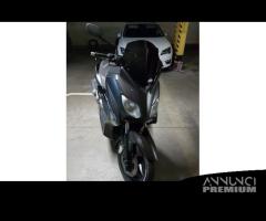 Cupolino Parabrezza sport YAMAHA XMAX 2010 - 2012 - 3