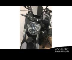 FARO / Fanale anteriore YAMAHA MT 07 2014 - 2017