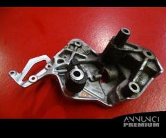 SUPPORTO PEDANA POGGIAPIEDI DX ANT BMW F800R F 800