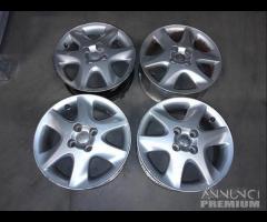 Cerchi In Lega Da 15" Per Toyota Yaris