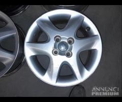 Cerchi In Lega Da 15" Per Toyota Yaris