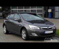 Opel astra j 2015 ricambi - 1