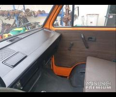 Volkswagen T3 1.6 Diesel 1982 RESTAURATO - 14