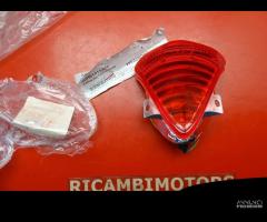 FARO POSTERIORE APRILIA RS 50 RS50