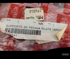 SUPPORTO SX PEDANA APRILIA AF1 FUTURA 125