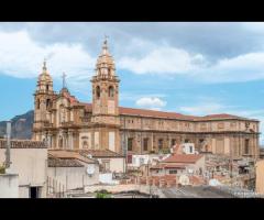 Panoramica mansarda arredata zona centro Storico