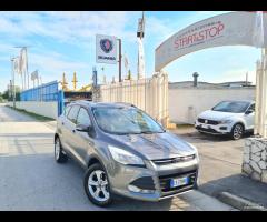 Ford Kuga 2.0 TDCI 140 CV 2WD Titanium