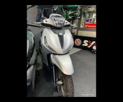 PIAGGIO BEVERLY 300 S HPE - 6