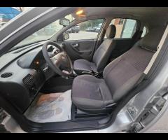 Opel Corsa 1.7 Diesel 5 porte - Neopatentati - 12