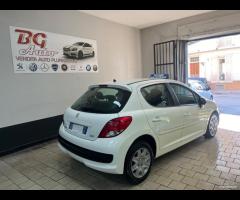 Peugeot 207 1.4 HDi 70CV 5p optional 2012 - 23