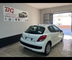 Peugeot 207 1.4 HDi 70CV 5p optional 2012 - 25