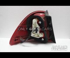 BMW Serie 3 E91 fanale post esterno destro 000113