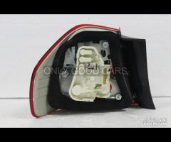 BMW Serie 3 E90 LCI fanale post esterno Dx 000299