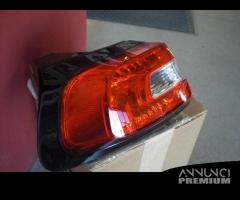 Faro posteriore sinistro jeep cherokee