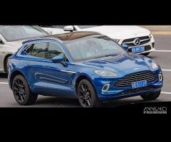 Parabrezza Aston Martin DBX