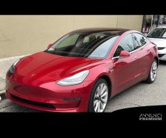 Parabrezza Tesla Model 3 - 1