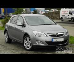 Opel astra 2011 ricambi - 1