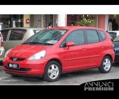 Parabrezza Honda Jazz 1 serie da 2002 a 2008