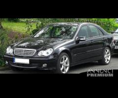 Parabrezza Mercedes W203 Classe C da 2000 a 2007