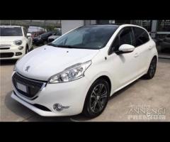 Peugeot 208 2014 ricambi - 1