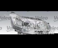 Faro Citroen C5 2 serie Xenon da 08 a 10 - 1