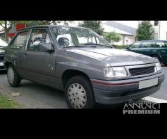 Parabrezza Opel Corsa A (83-93)