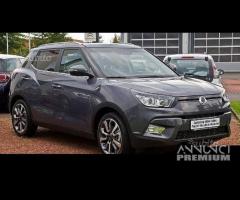 Parabrezza Ssangyong Tivoli - 1