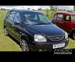 Parabrezza Kia Carens 2 da 2002 a 2006