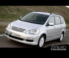 Parabrezza Toyota Avensis Verso