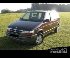 Parabrezza Chrysler Voyager da 1986 a 1995