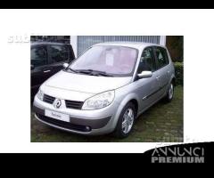 Parabrezza Renault Scenic II serie