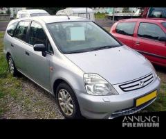 Parabrezza Honda Stream 1 serie da 2000 a 2005 - 1