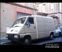 Parabrezza Renault Master da 1980