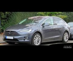 Parabrezza Tesla model X