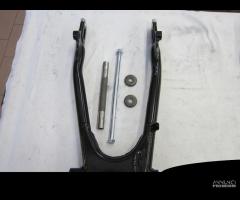 FORCELLONE POSTERIORE HONDA CB 500 FOUR COMPLETO