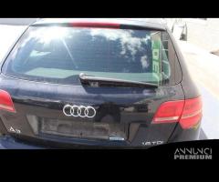 PORTELLONE POSTERIORE COMPLETO AUDI A3 Serie (8P1)