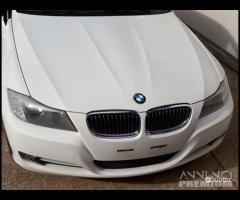 Bmw 320 2009 ricambi - 1