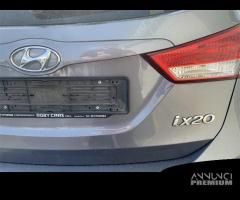 PORTELLONE POSTERIORE COMPLETO HYUNDAI iX20 Serie