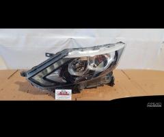 NISSAN QASHQAI J11 FANALE ANTERIORE SINISTRO LED