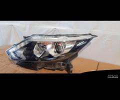 NISSAN QASHQAI J11 FANALE ANTERIORE SINISTRO LED