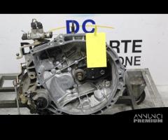 CAMBIO MANUALE COMPLETO PEUGEOT 206 2Â° Serie 8HX