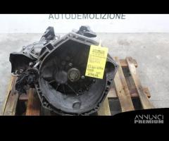 CAMBIO MANUALE COMPLETO RENAULT Megane III K9KG8 D