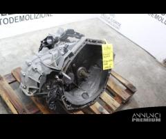 CAMBIO MANUALE COMPLETO RENAULT Megane III K9KG8 D