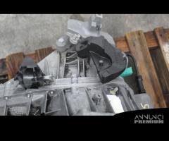 CAMBIO MANUALE COMPLETO RENAULT Megane III K9KG8 D