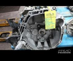 CAMBIO MANUALE COMPLETO RENAULT Clio Serie 7701477