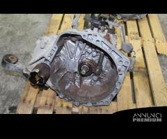 CAMBIO MANUALE COMPLETO TOYOTA Yaris Serie 303000D