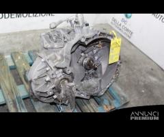 CAMBIO MANUALE COMPLETO OPEL Astra H S. Wagon Z17D