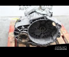 CAMBIO MANUALE COMPLETO VOLKSWAGEN Passat Berlina