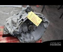 CAMBIO MANUALE COMPLETO RENAULT Megane III 3286500