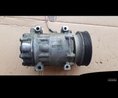 DACIA DUSTER COMPRESSORE CLIMA 926006229R